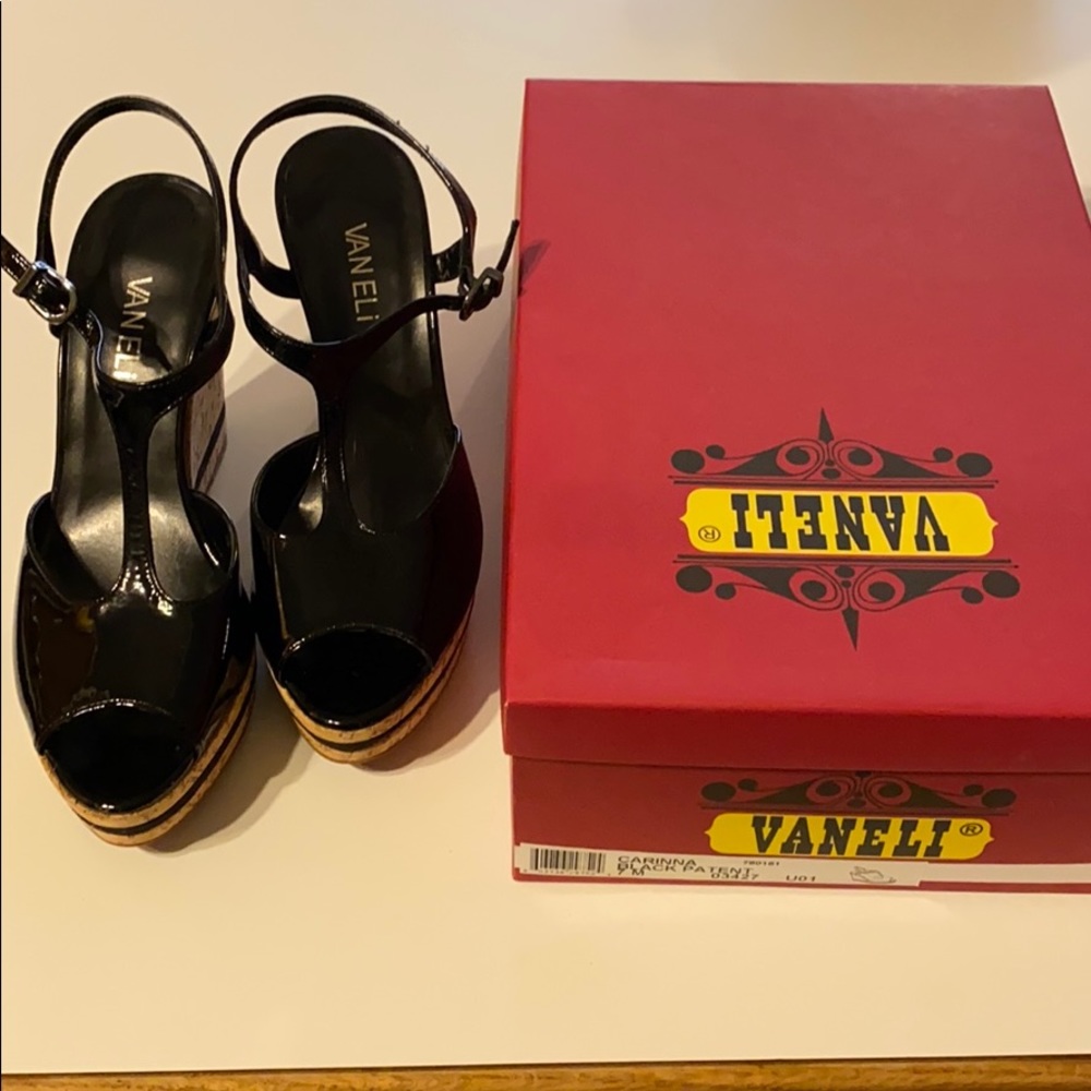 Vaneli black wedge size 7